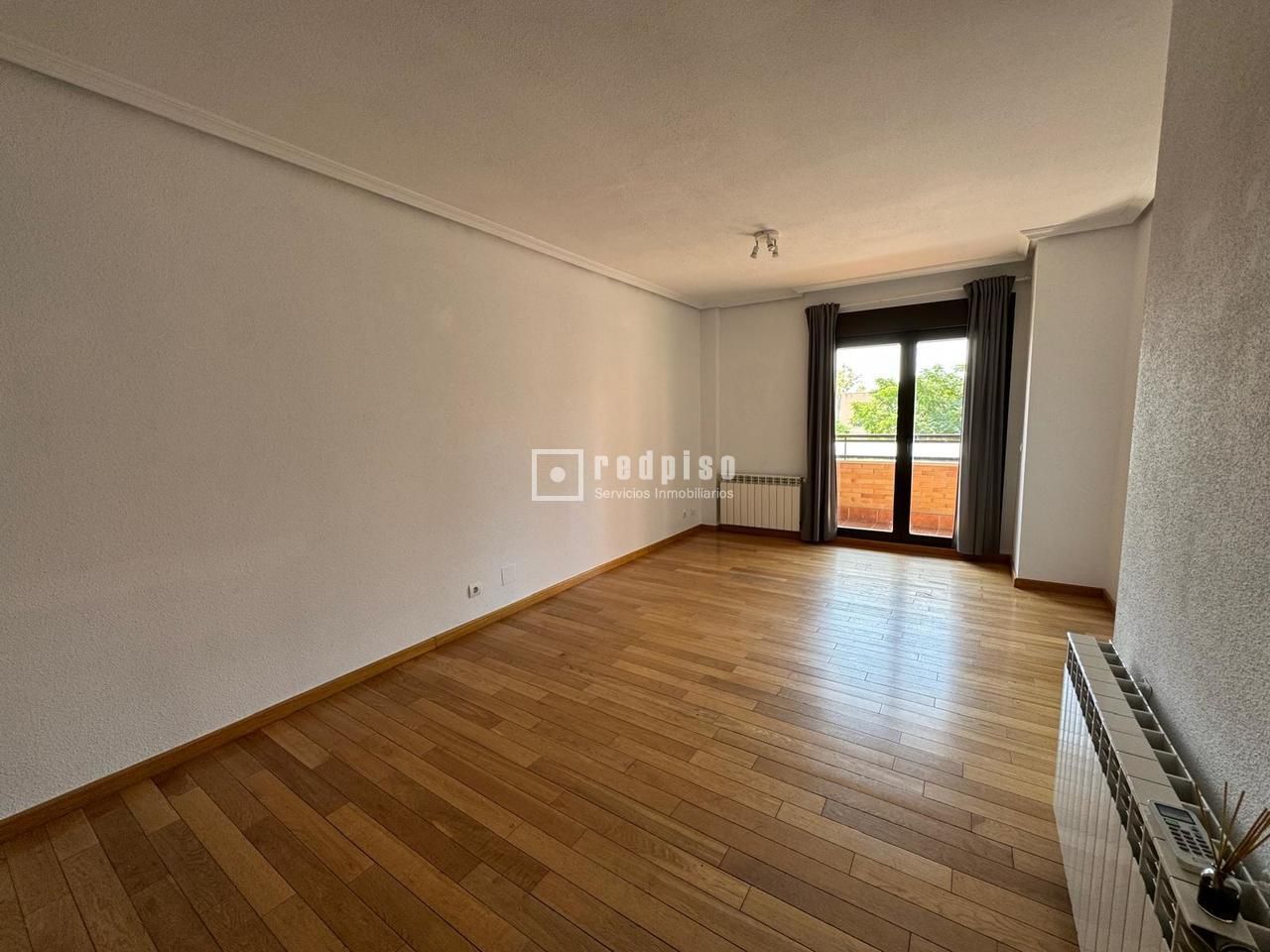 Schlafzimmer von Wohnung miete in Seseña mit Heizung, Parkett und Abstellraum