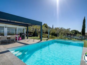Villa con piscina in vendita a Serra de Verdera 4