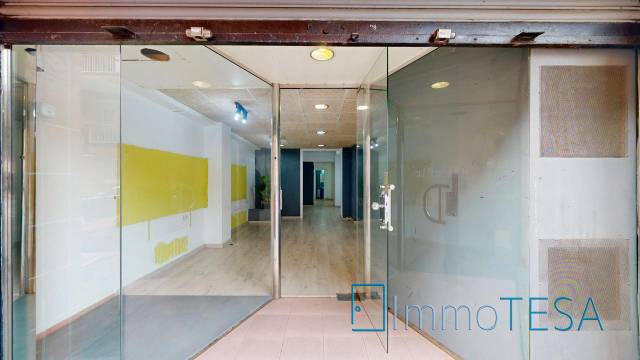 Local comercial en Venta en Carrer d'Anselm Clavé en Barri Antic