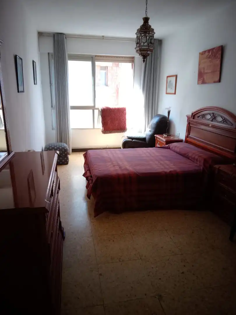 Bedroom of Flat for rent in Pontevedra Capital   with Heating, Furnished and Oven