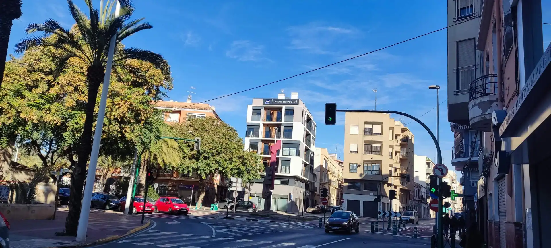 Vista exterior de Local en venta en Elche / Elx