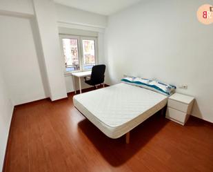 Apartment to share in Parque Ribalta - Plaza de Toros