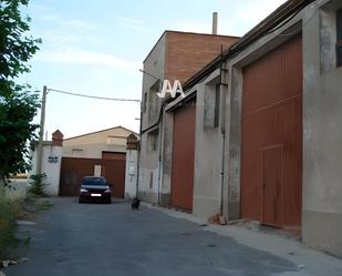 Vista exterior de Nau industrial en venda en Calaf