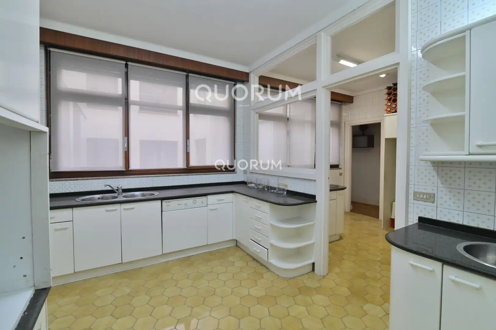 Cocina de Piso en venta en Bilbao  con Calefacción y Trastero