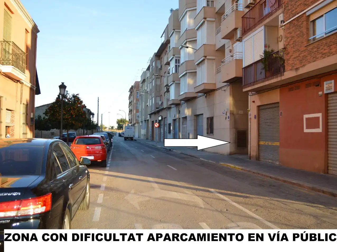 Exterior view of Garage for rent in Valencia  with Alarm