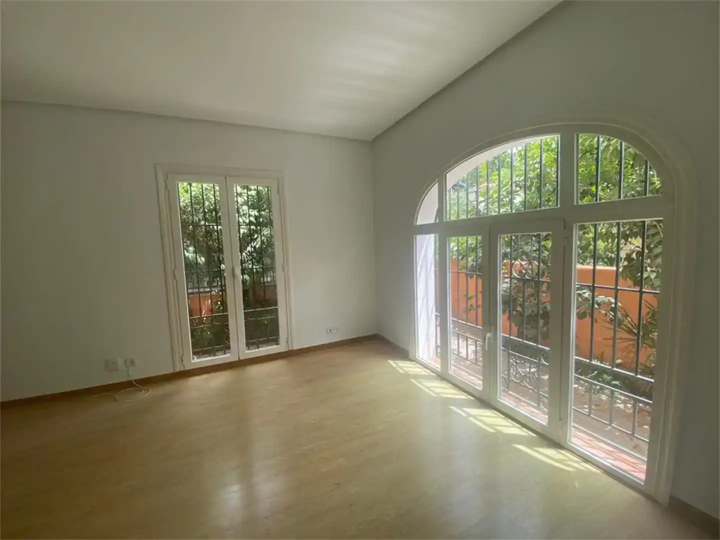 Sala de estar de Casa o chalet de alquiler en Madrid con Jardín privado, Parquet y Balcón