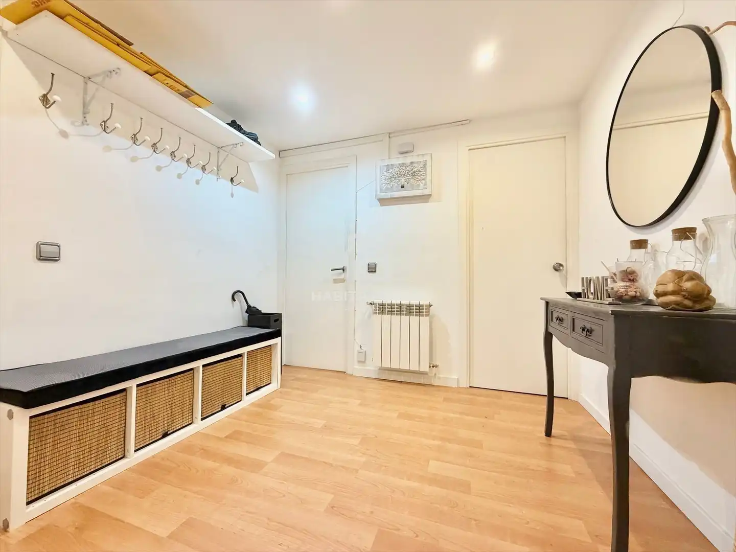 Wohnung zum Verkauf in Girona mit Heizung, Privatgarten und Abstellraum