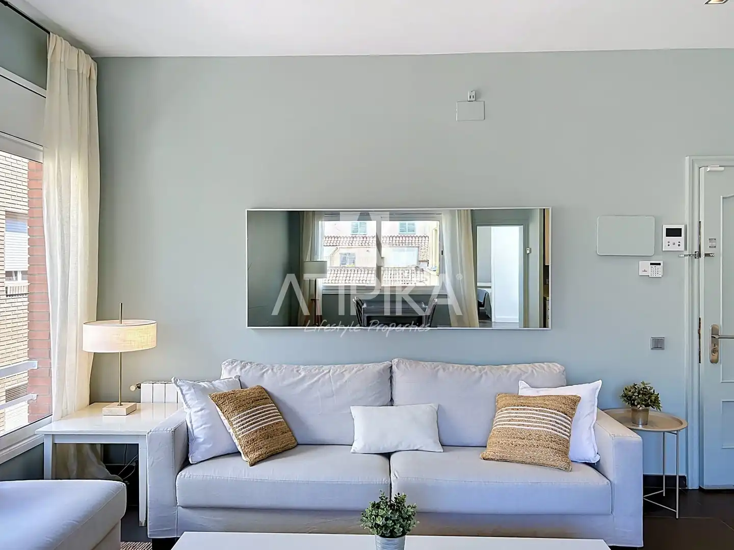 Wohnzimmer von Dachboden zur Miete in Barcelona mit Klimaanlage, Heizung und Terrasse