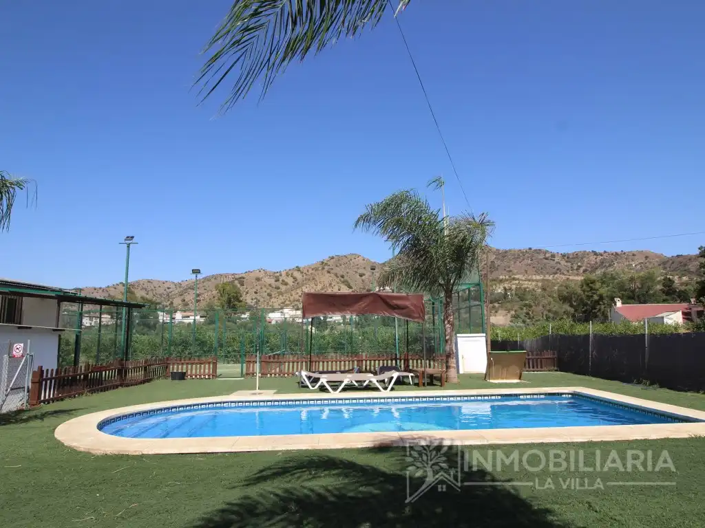 Piscina de Casa o xalet en venda en Álora amb Aire condicionat, Jardí privat i Terrassa