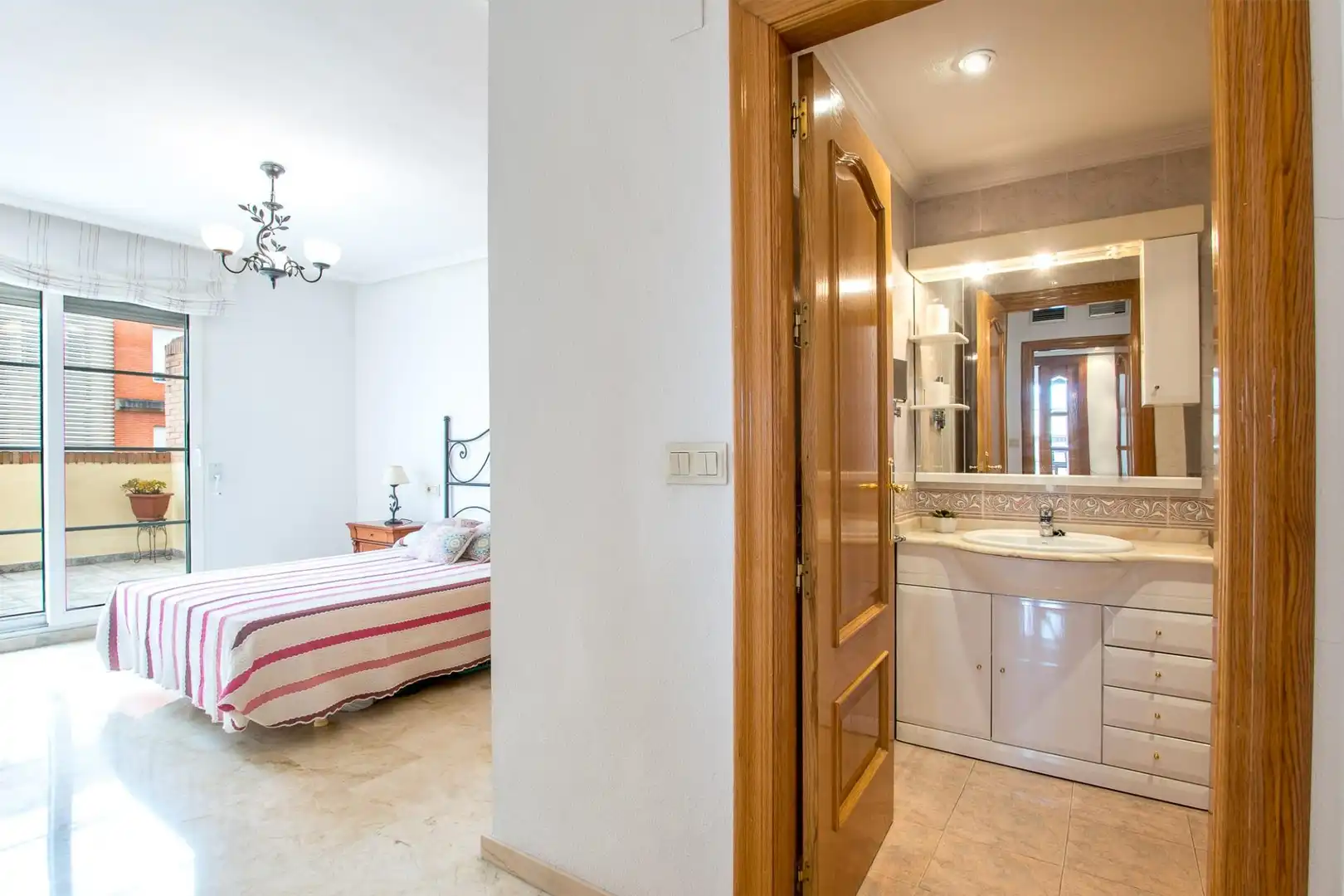 Habitación de Ático en venta en Murcia con Aire acondicionado, Terraza y Trastero