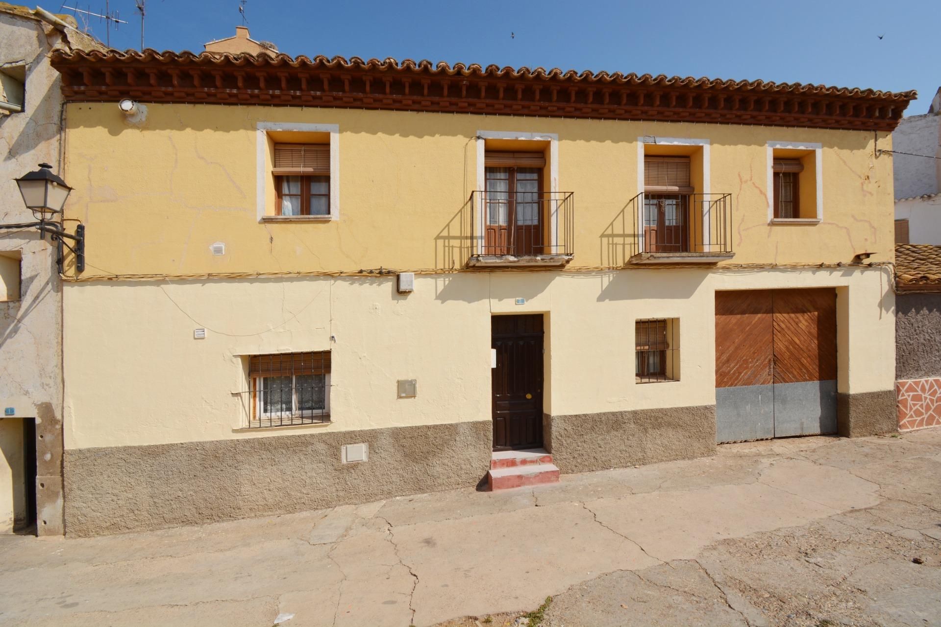 Vista exterior de Casa o xalet en venda en Gallur amb Jardí privat, Terrassa i Traster