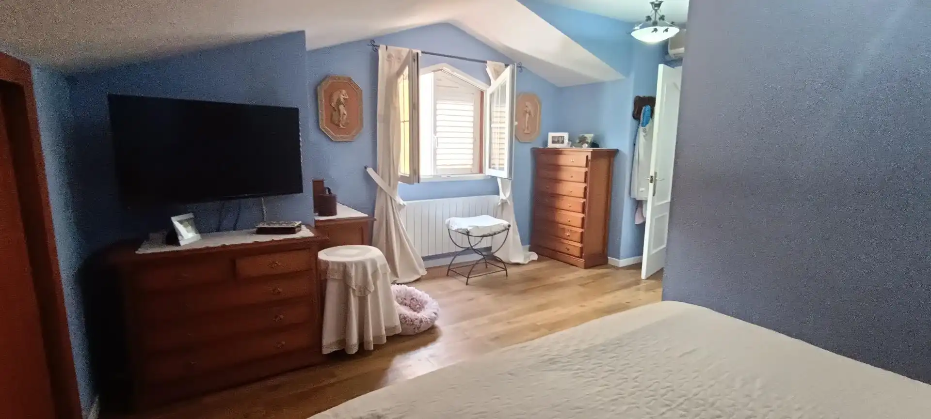 Habitación de Casa adosada en venta en La Nucia con Aire acondicionado, Calefacción y Jardín privado