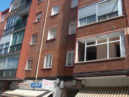 Exterior view of Flat for sale in Valladolid Capital  with Heating, Parquet flooring and Terrace