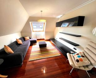 Sala d'estar de Àtic de lloguer en Vigo  amb Calefacció, Terrassa i Traster