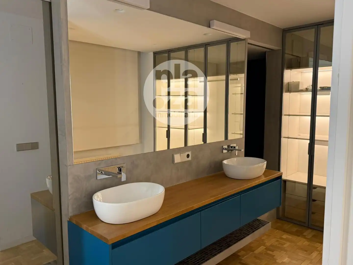 Bathroom of Flat for sale in Burgos  with Heating