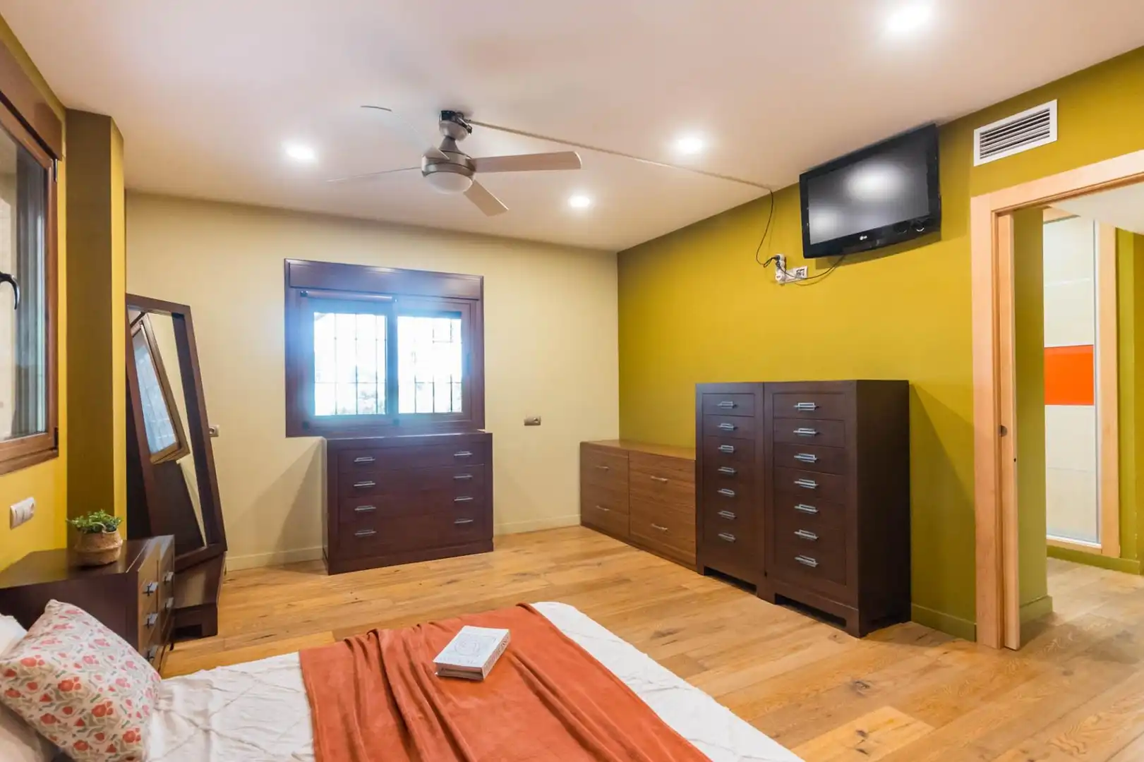 Habitación de Casa o chalet en venta en Murcia con Aire acondicionado, Calefacción y Jardín privado