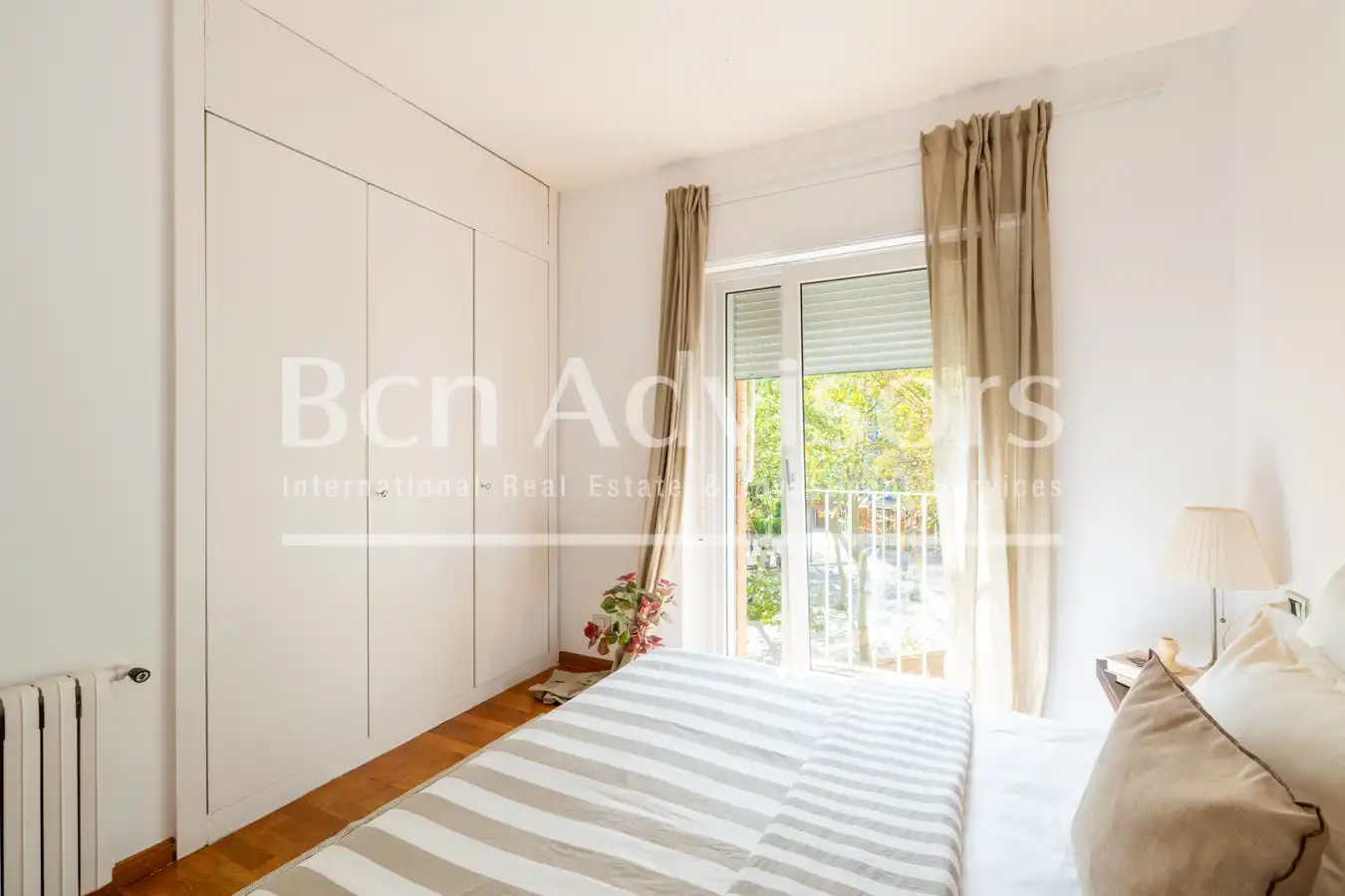 Schlafzimmer von Wohnung zum Verkauf in Barcelona mit Klimaanlage, Heizung und Parkett