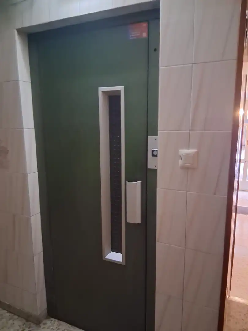 Bathroom of Flat for sale in Gijón   with Heating and Furnished