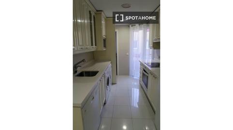 Photo 5 of Apartment to share in Pacífico,  Madrid Capital