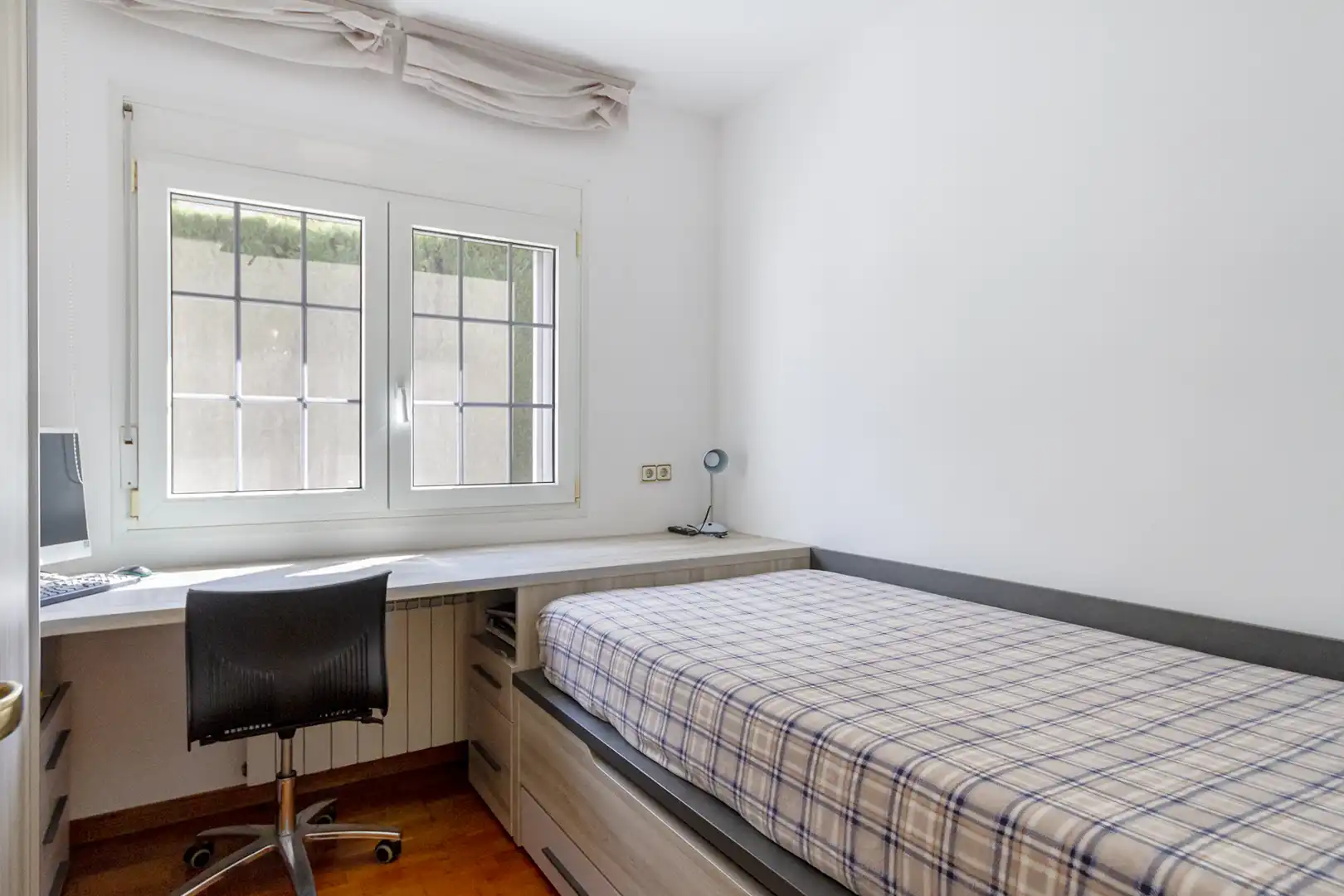 Habitación de Casa o chalet en venta en Martorell con Aire acondicionado, Calefacción y Jardín privado