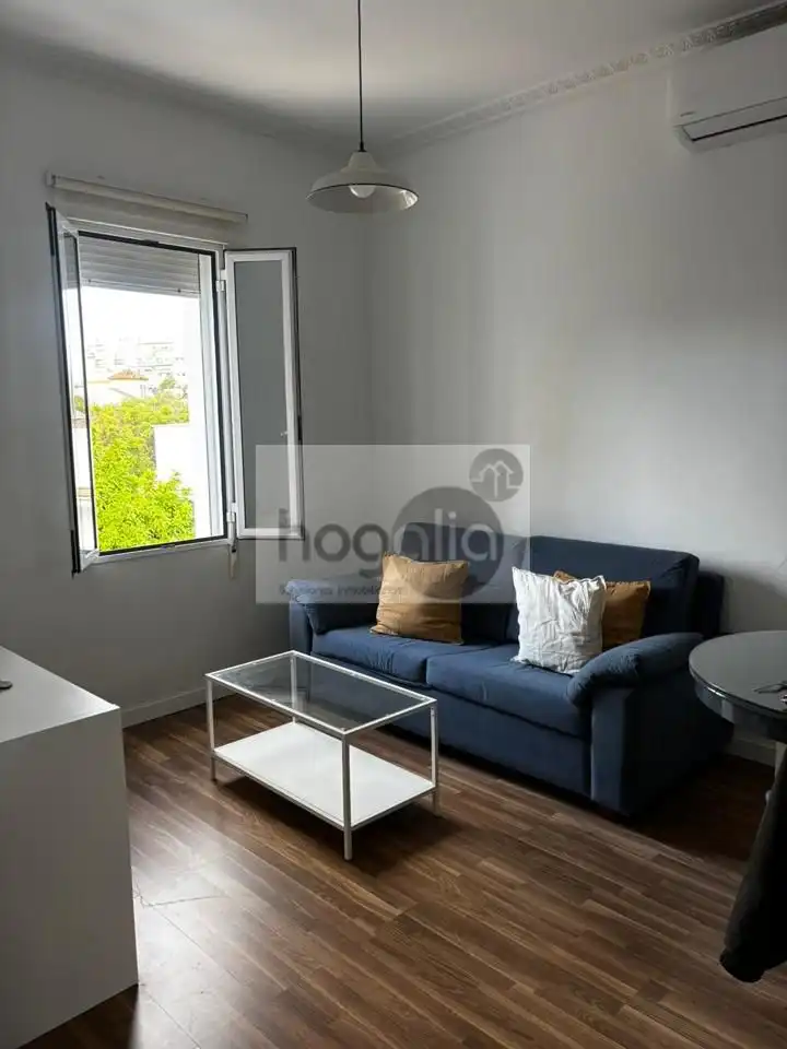 Living room of Flat for rent in  Sevilla Capital  with Air Conditioner and Furnished