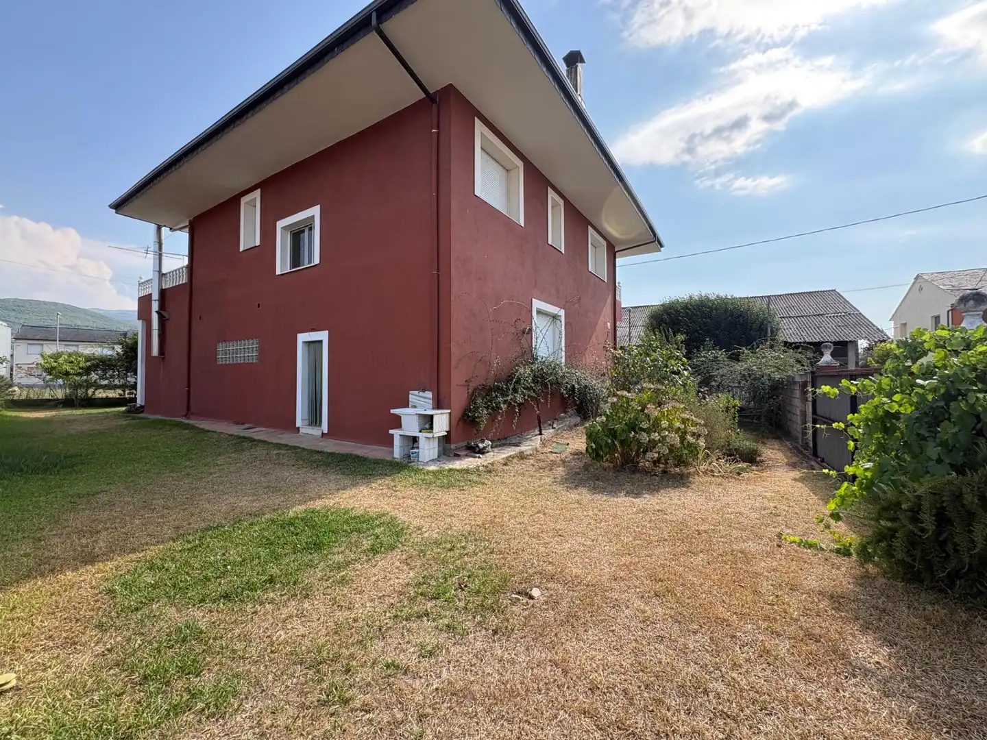 Vista exterior de Casa o chalet en venta en Ponferrada con Calefacción, Jardín privado y Terraza