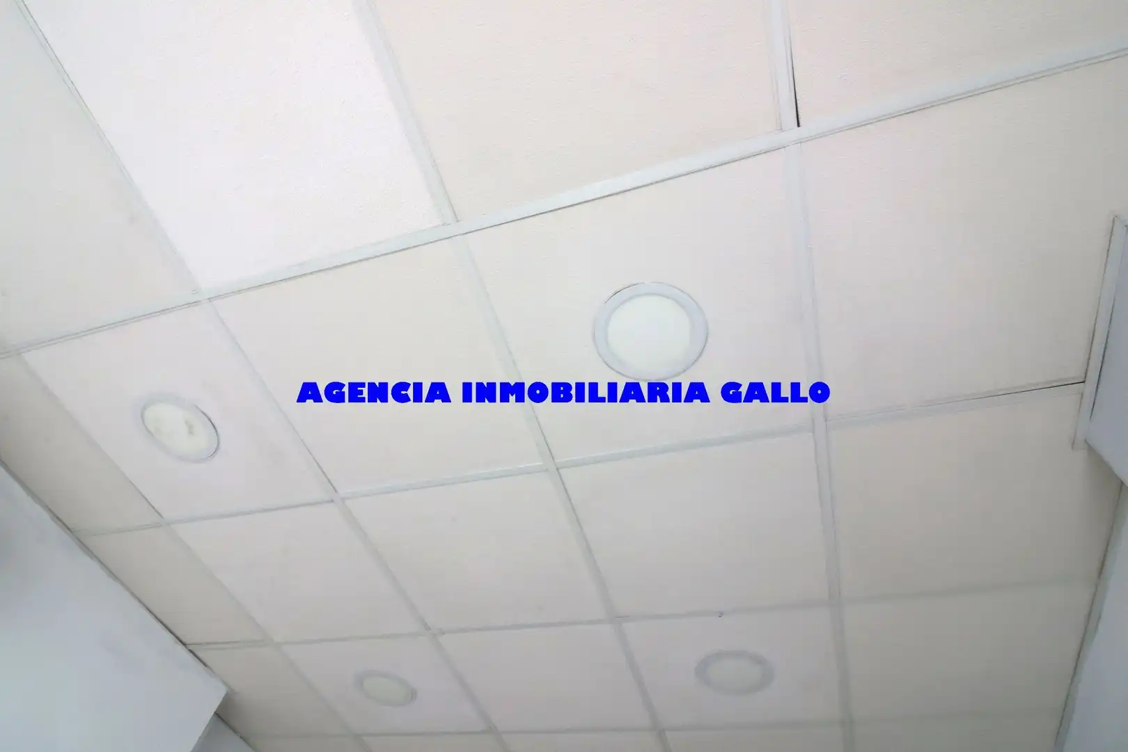 Commercial properties for sale in Sevilla  with Air Conditioner