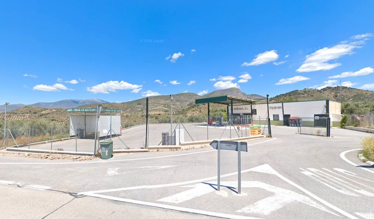 Parking of Industrial land for sale in Cambil