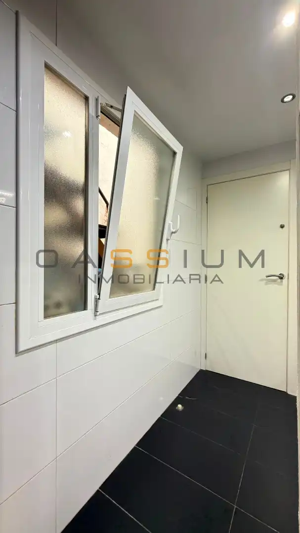 Flat for sale in Carrer Vint-I-Quatre, imagen 16