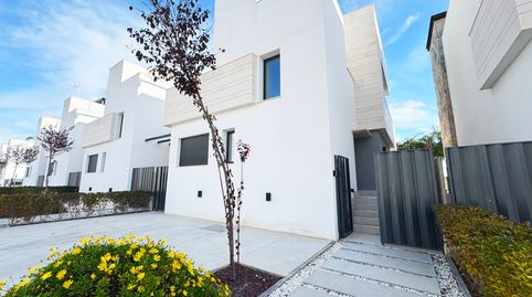 Foto 2 de Casa o chalet en venta en Avenida Manuel Frutos Llamazares, Mar Menor Golf, Torre-Pacheco
