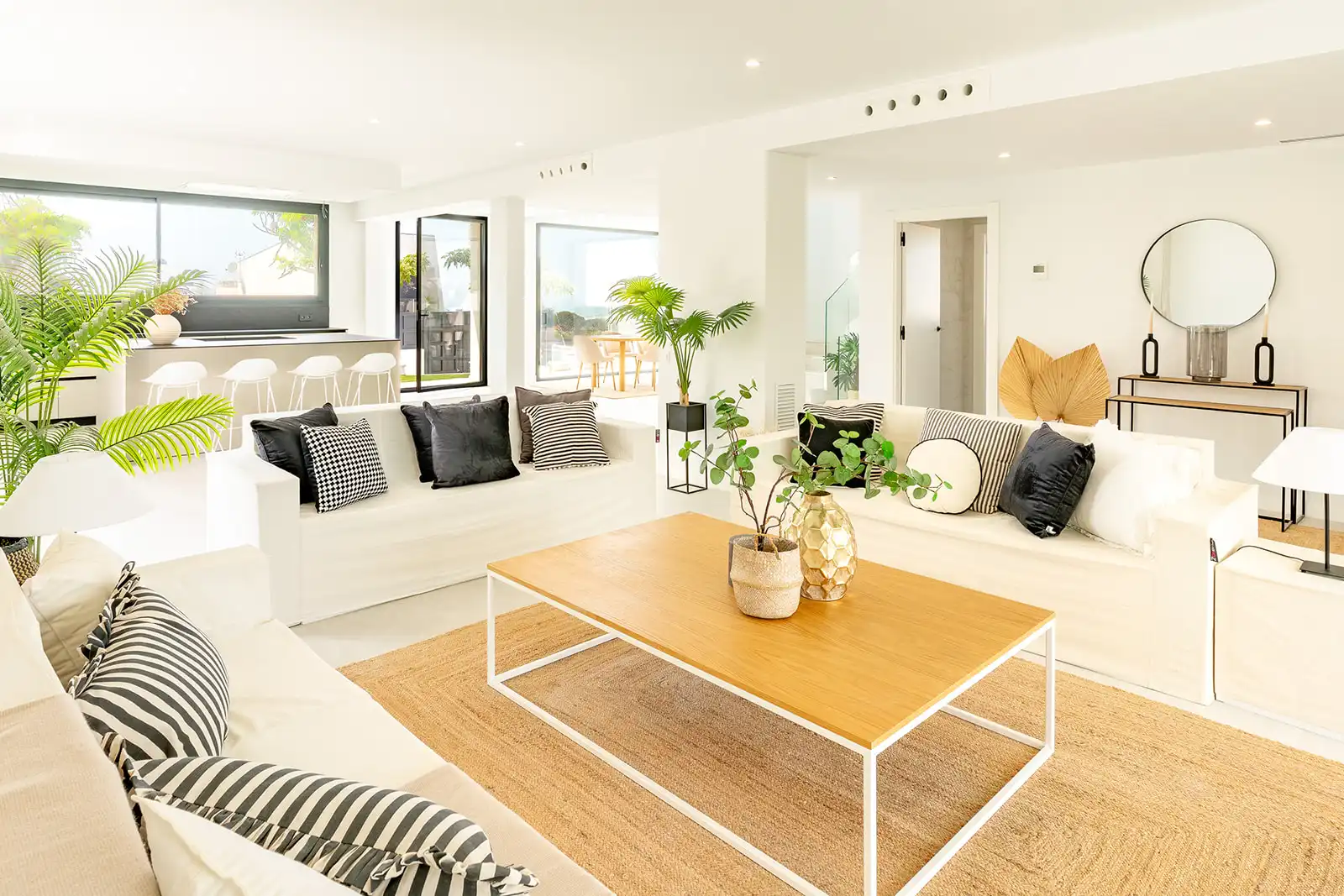 Living room of Houses for sale in Sitges  with Air Conditioner, Heating and Private garden