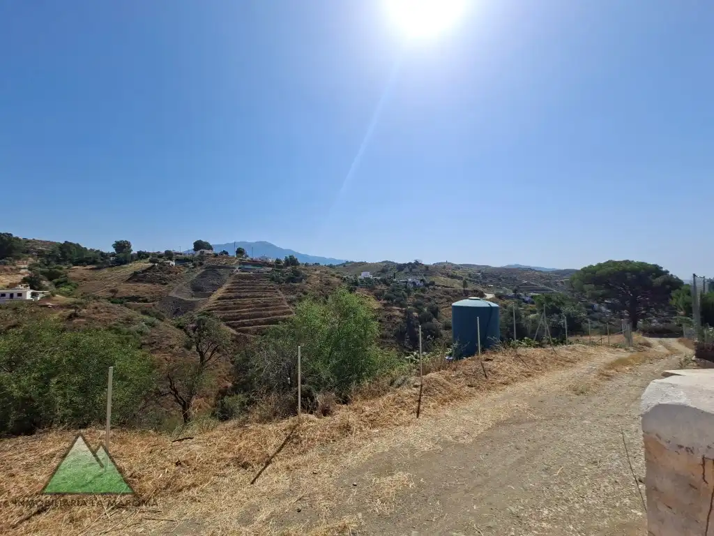 Finca rústica en venta en Vélez-Málaga con Amueblado
