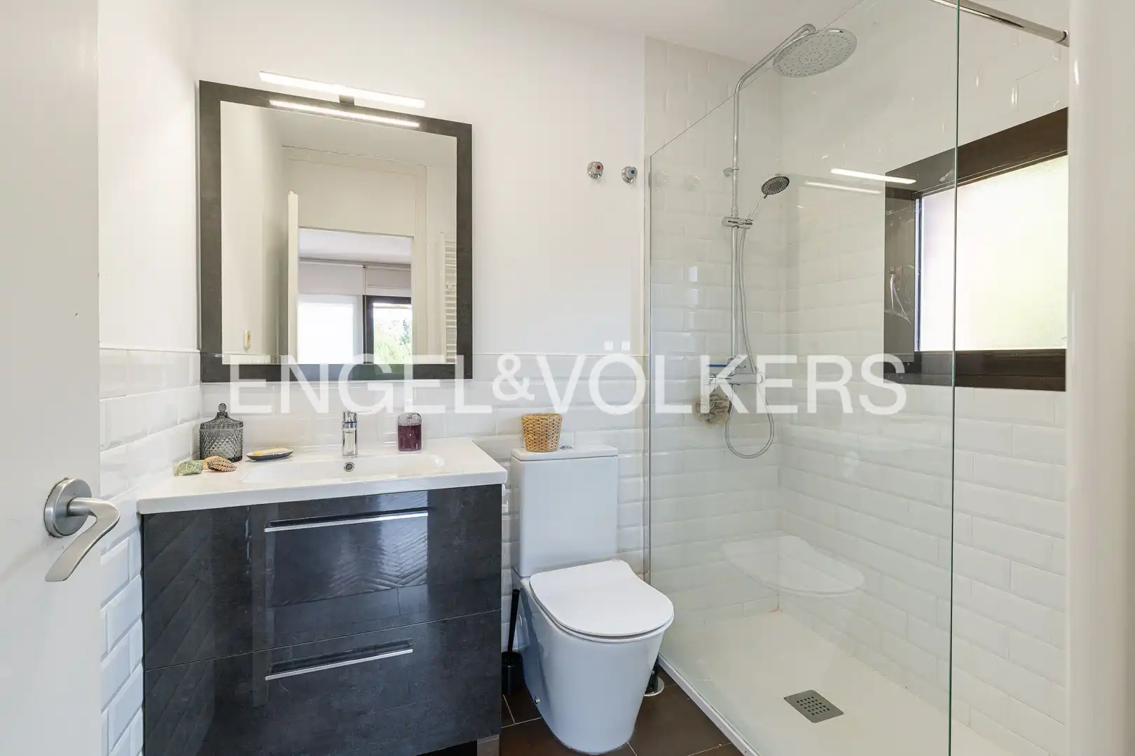 Bathroom of Detached homes for sale in Torrelodones  with Air Conditioner, Heating and Private garden