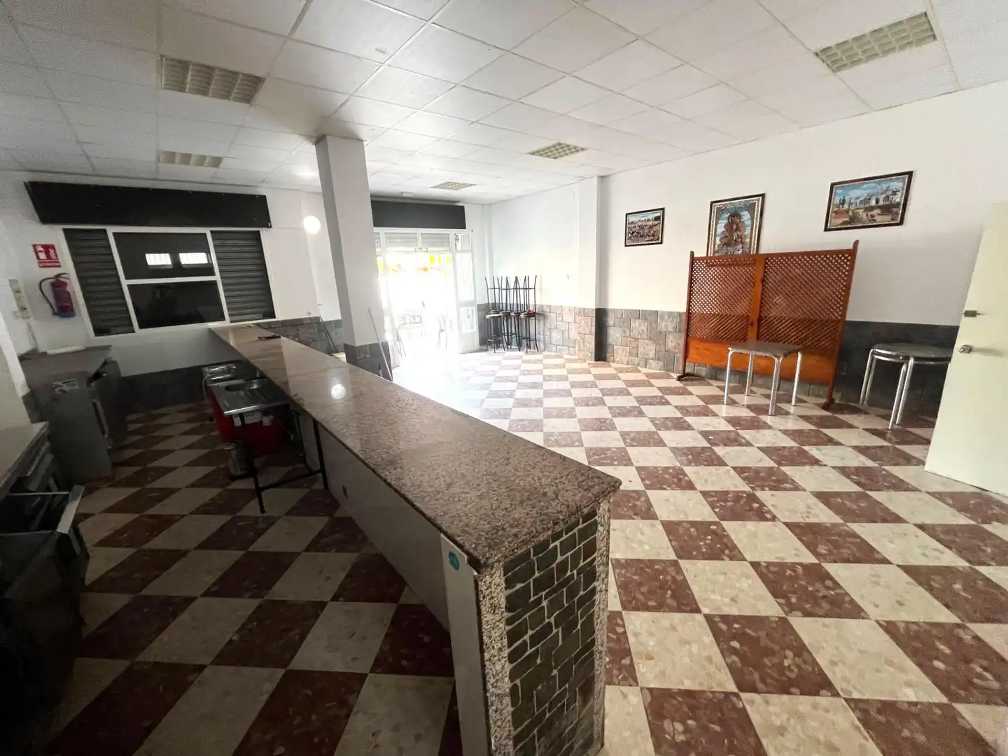 Local comercial de lloguer a El Portil, imagen 2