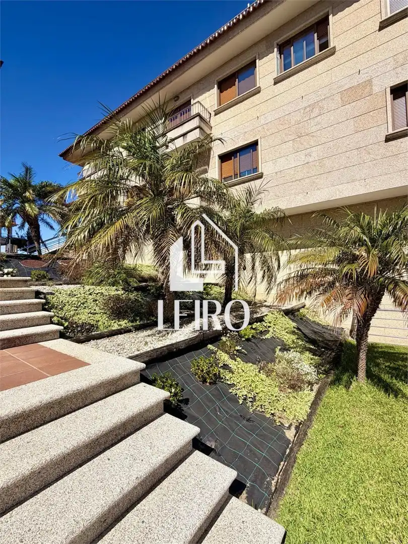 Exterior view of Attic for sale in Sanxenxo  with Heating, Terrace and Storage room