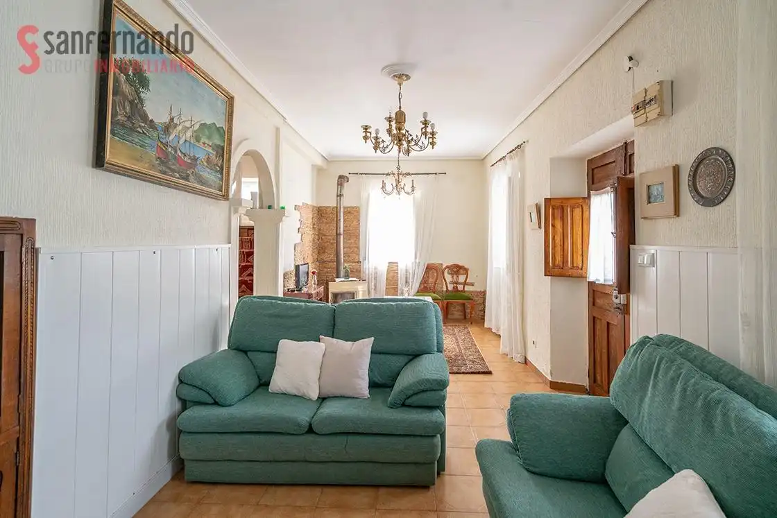 Sala d'estar de Casa o xalet en venda en Camargo amb Traster
