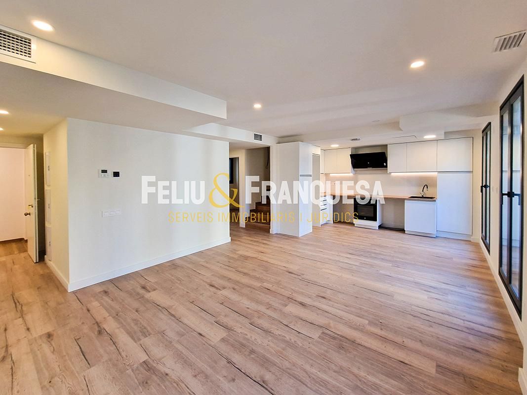 Duplex for sale in Terrassa  with Heating, Terrace and Storage room