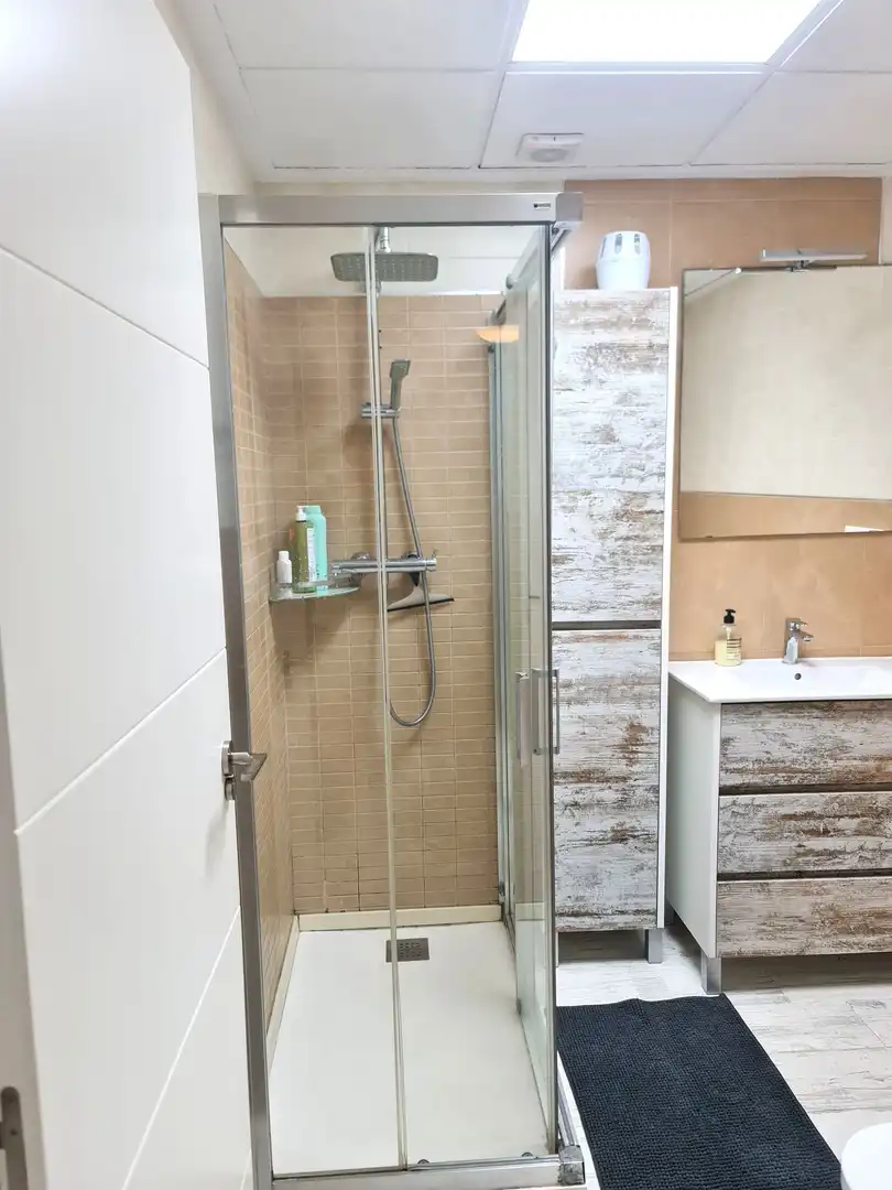 Baño de Casa o chalet de alquiler en Santa Pola con Aire acondicionado, Jardín privado y Trastero