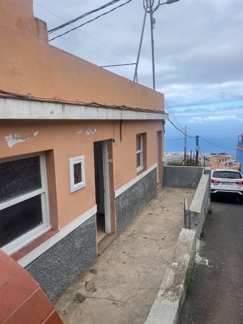 Vista exterior de Casa o xalet en venda en La Orotava amb Terrassa