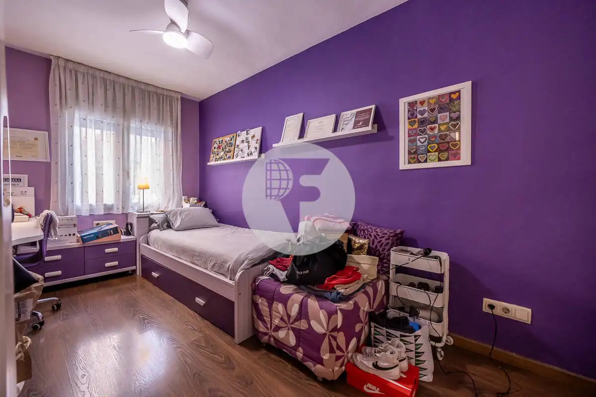 Dormitori de Casa adosada en venda en Sabadell amb Aire condicionat, Calefacció i Terrassa