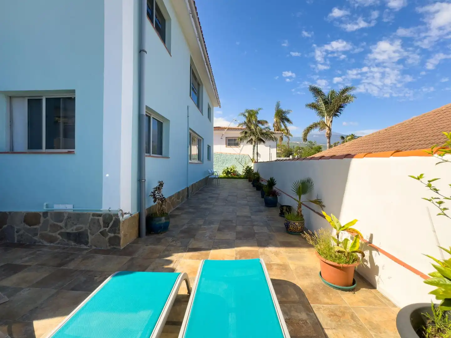 Vista exterior de Casa o xalet en venda en La Orotava amb Jardí privat