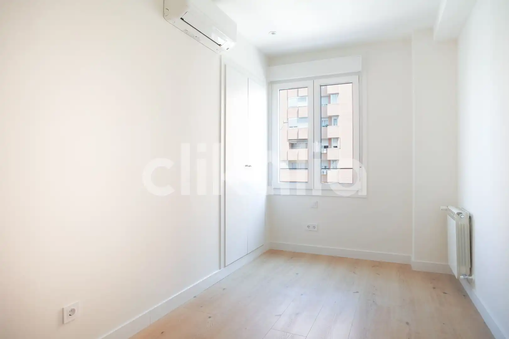 Habitación de Piso en venta en Madrid con Aire acondicionado, Calefacción y Jardín privado