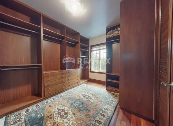 Habitación de Casa o chalet en venta en Vigo  con Calefacción, Jardín privado y Trastero