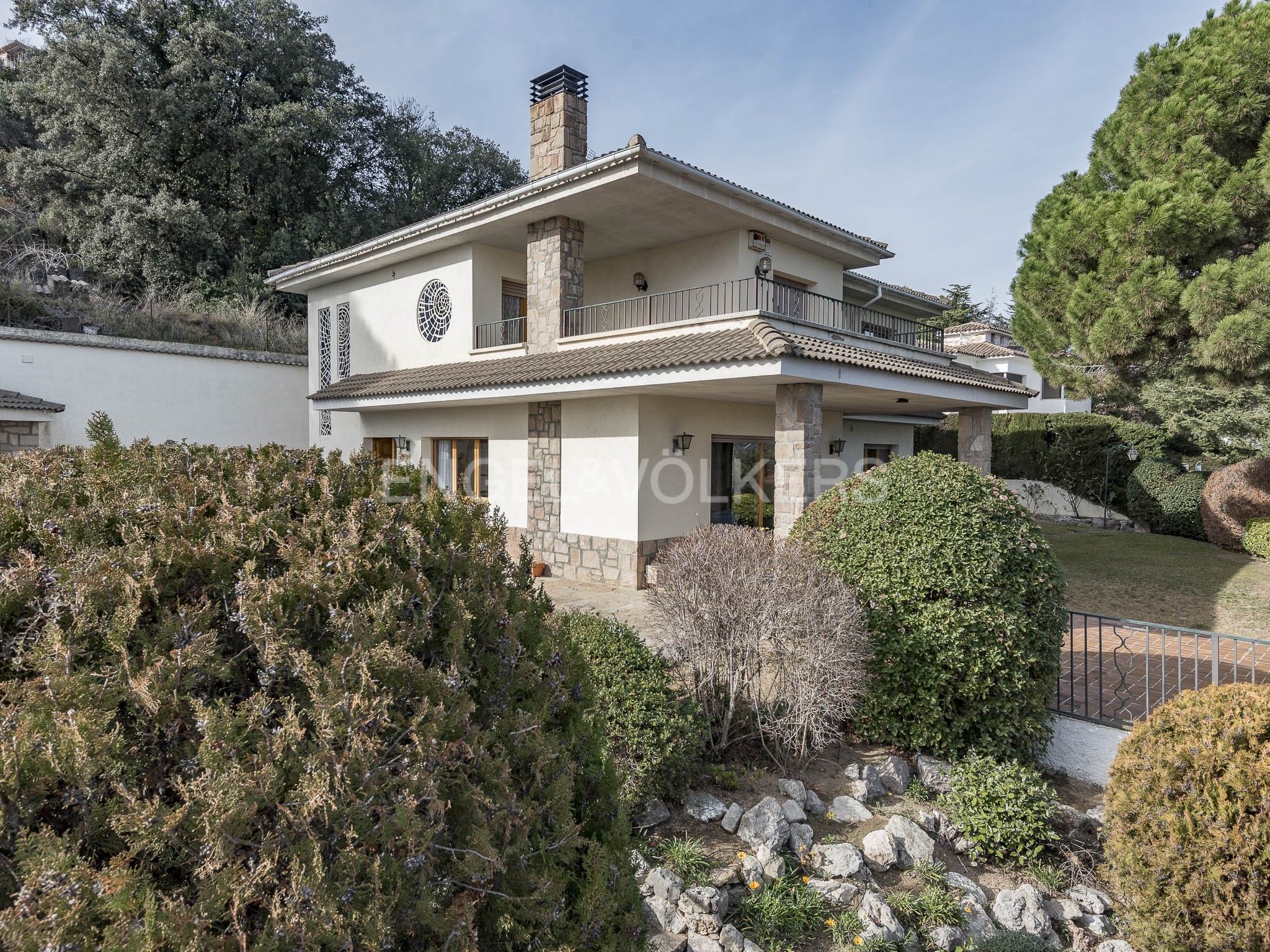 Vista exterior de Casa o xalet en venda en Bigues i Riells del Fai amb Calefacció, Jardí privat i Terrassa