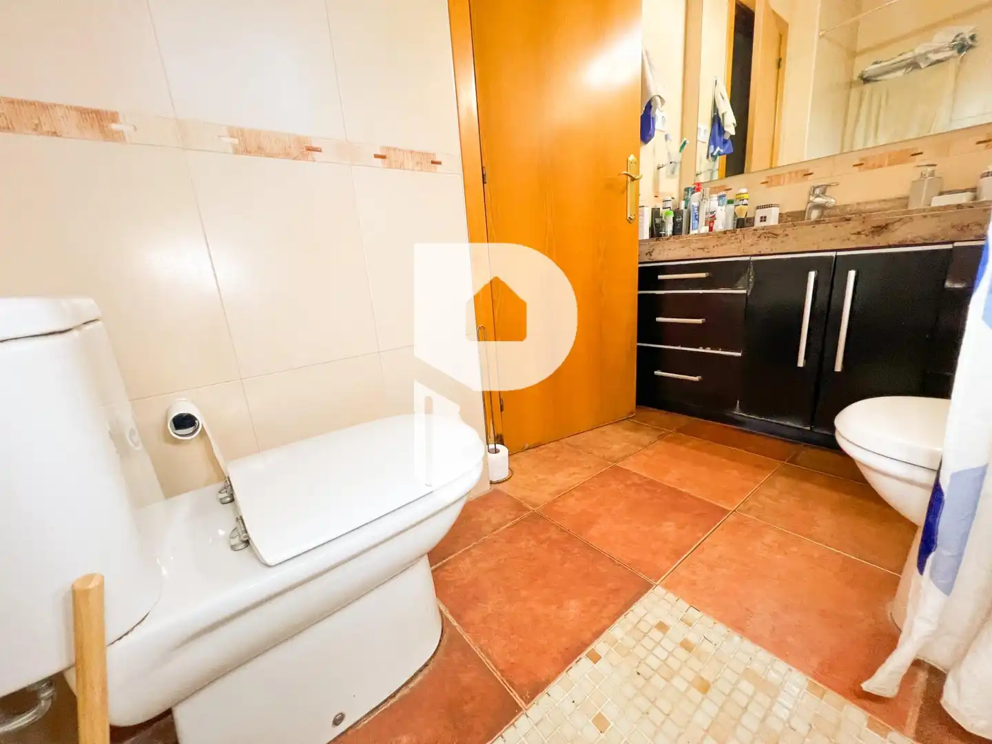 Bany de Casa o xalet en venda en Vallirana amb Aire condicionat, Calefacció i Jardí privat
