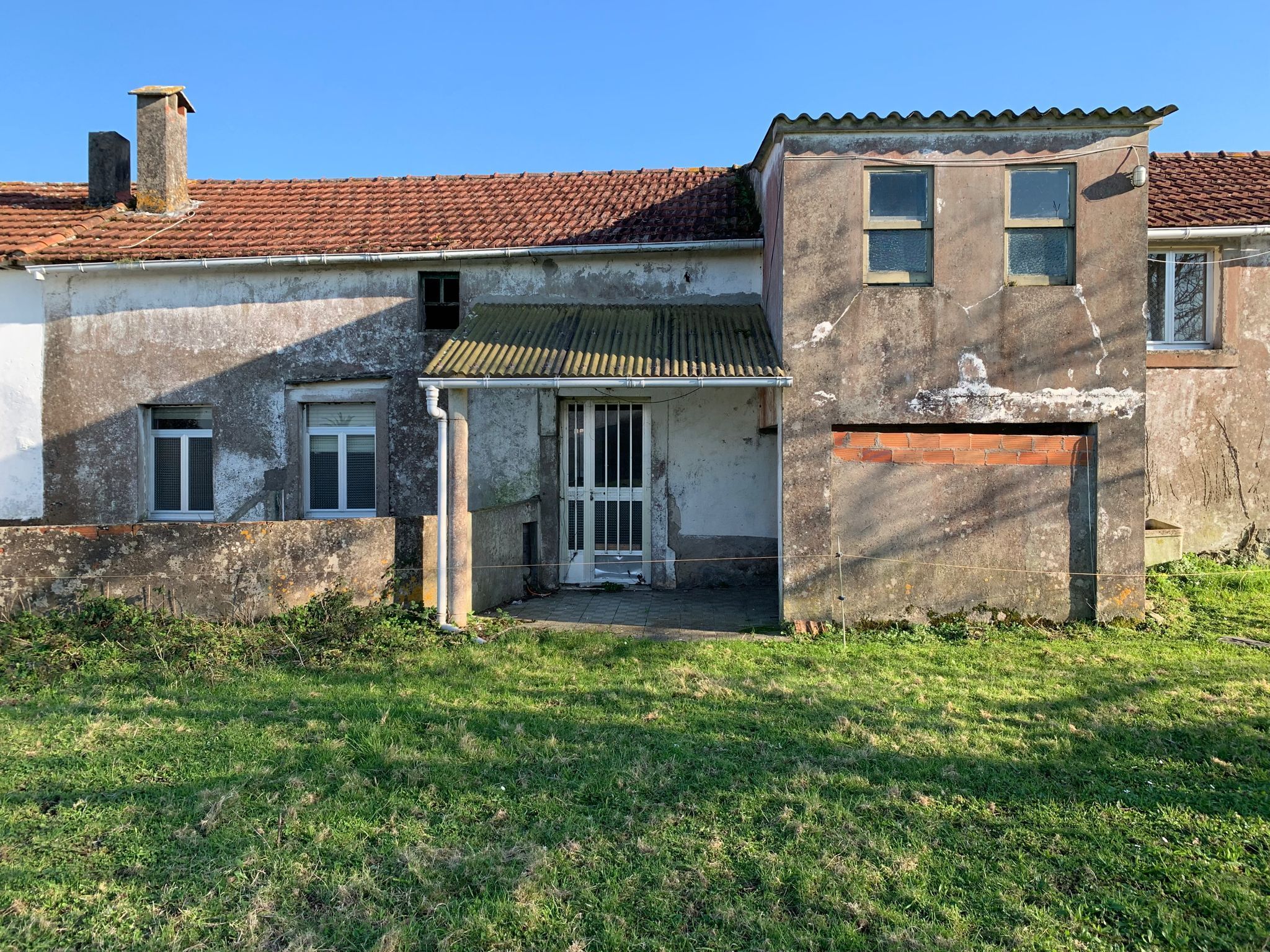 Vista exterior de Casa o xalet en venda en Valdoviño amb Jardí privat i Traster