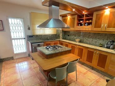 Detached house with balcony for sale in Cocentaina