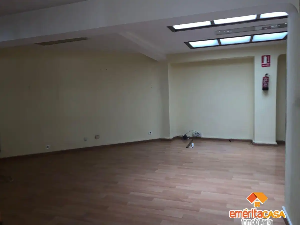 Local comercial en venda a Sur