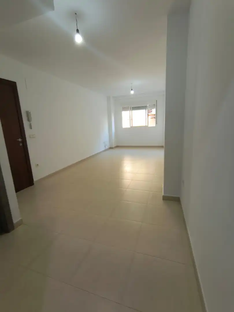 Flat with lift for sale in Carrer Espronceda