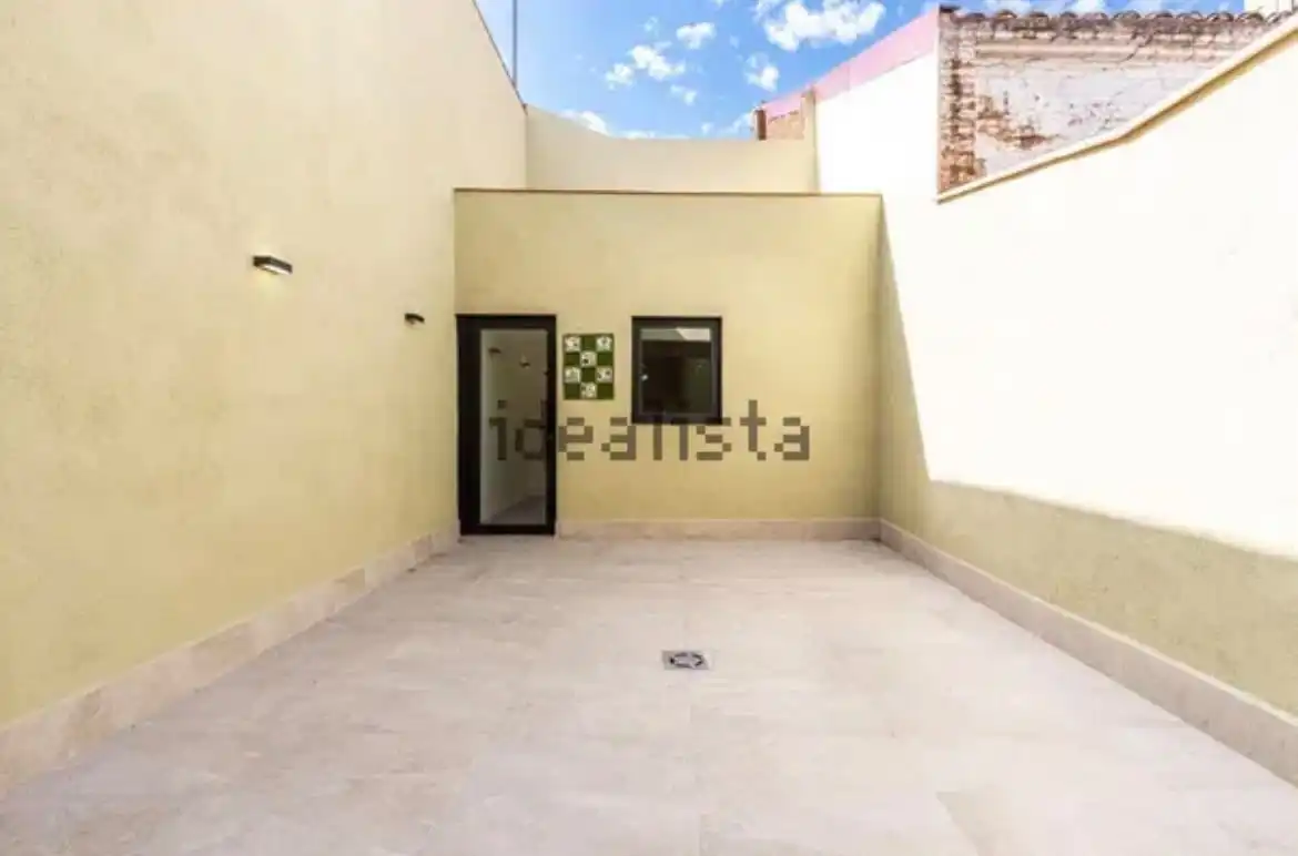 House with terrace for sale in Centre - Sant Oleguer, imagen 7